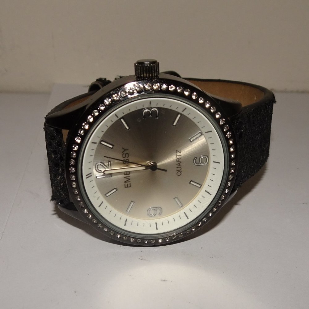 Embassy EM3529L Quartz Black Case Glitter Band